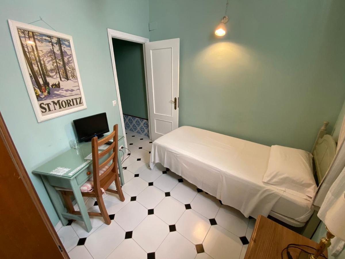 Pension Espana กาดิซ ภายนอก รูปภาพ